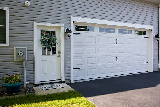 24/7 Emergency Garage Door Panel Replacement experts in Penbrook, PA